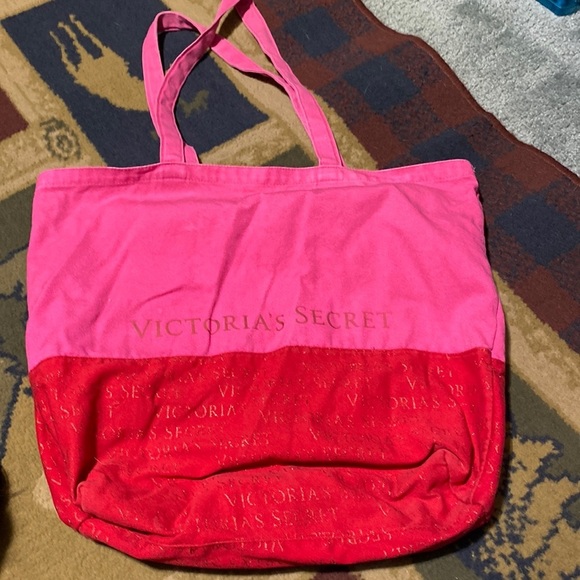Victoria's Secret Handbags - Victoria Secret Tote/Bag​​